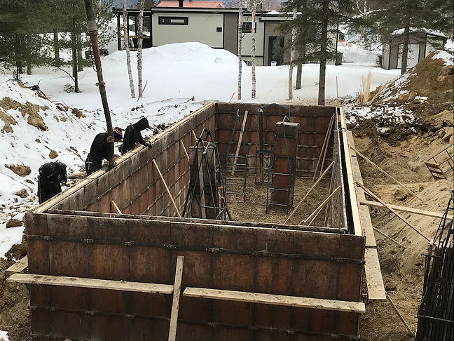 2e6a5e_6d2739f9d1fa4e8eb4caf8254393a922~mv2